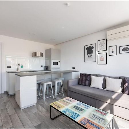 טורמולינוס The Black&White Apartment מראה חיצוני תמונה